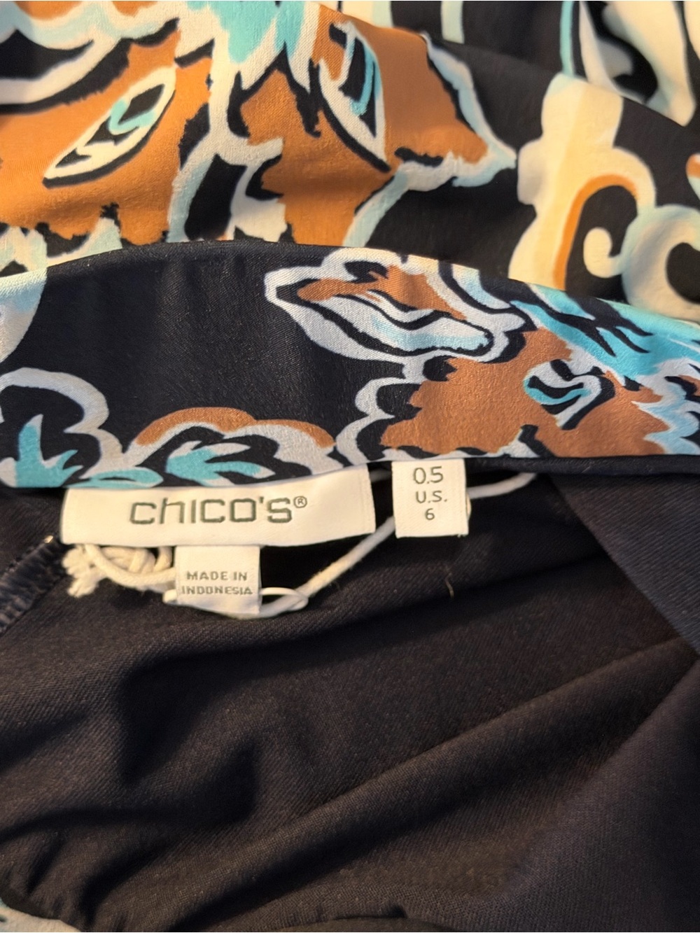 Chico’s Golf Skort Paisley Floral Print Black Aqua Brown 18” length - Picture 4 of 5